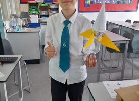 Ks3 science club making stomp rockets 04