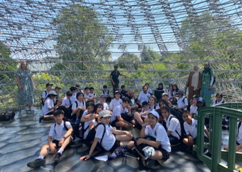 Exploring Outdoor Learning: Year 7's Memorable Trip to Kew Gardens