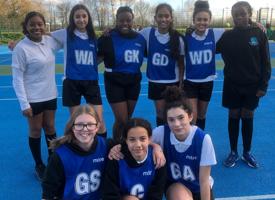 Year 7 and 8 girls netball team photo 01